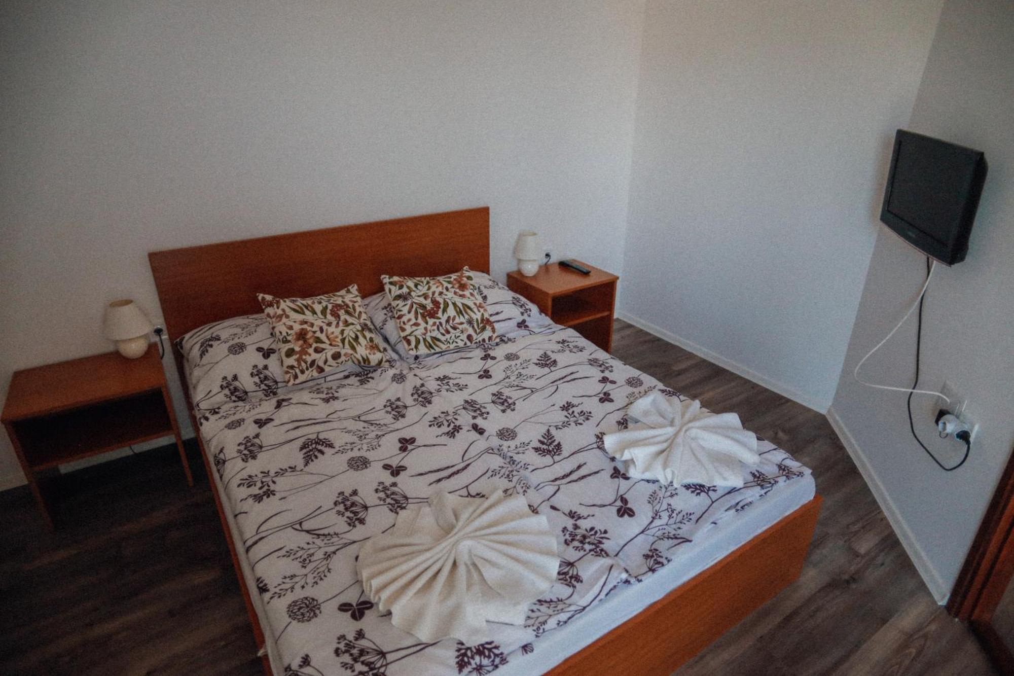 Megnyugtat-Lak Apartmanhaz Demjén Eksteriør billede